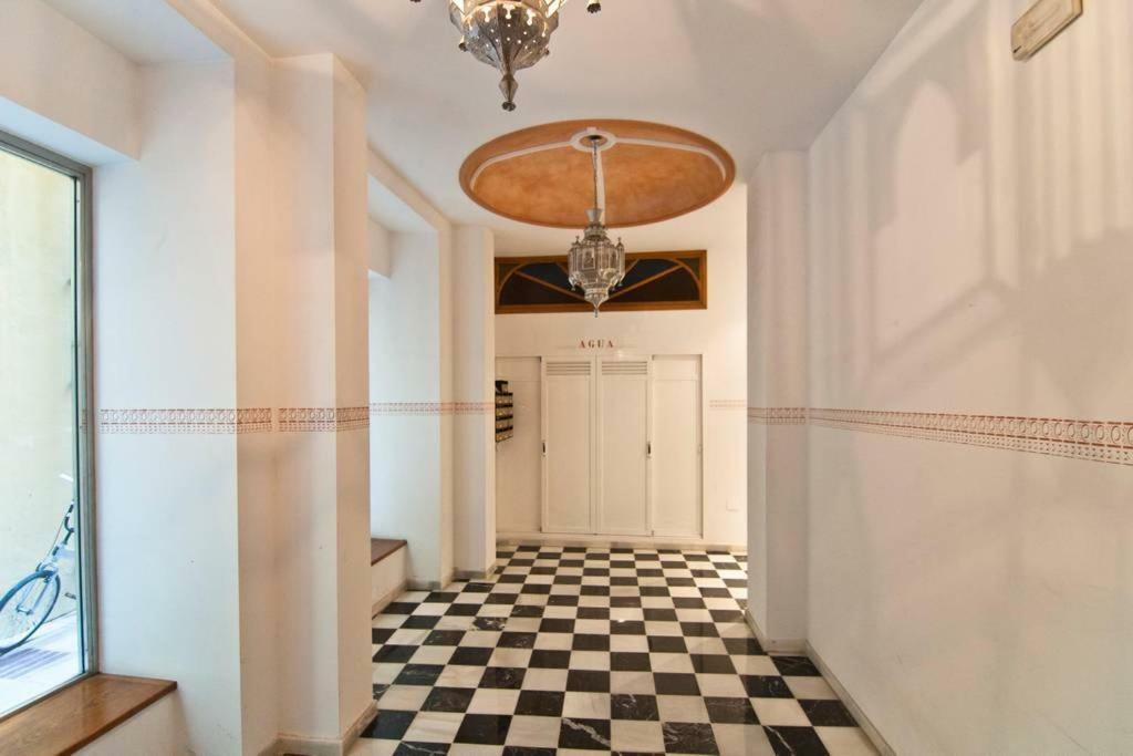 Apartamento Centro Historico Malaga Luaran gambar
