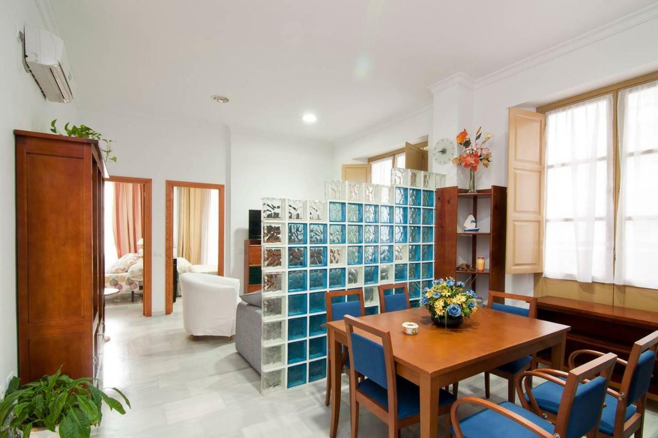 Apartamento Centro Historico Malaga Luaran gambar