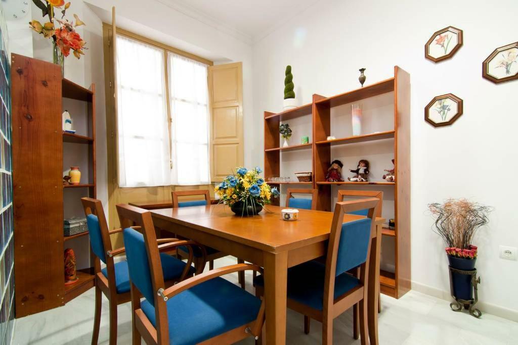 Apartamento Centro Historico Malaga Luaran gambar