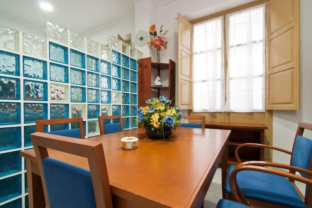 Apartamento Centro Historico Malaga Luaran gambar